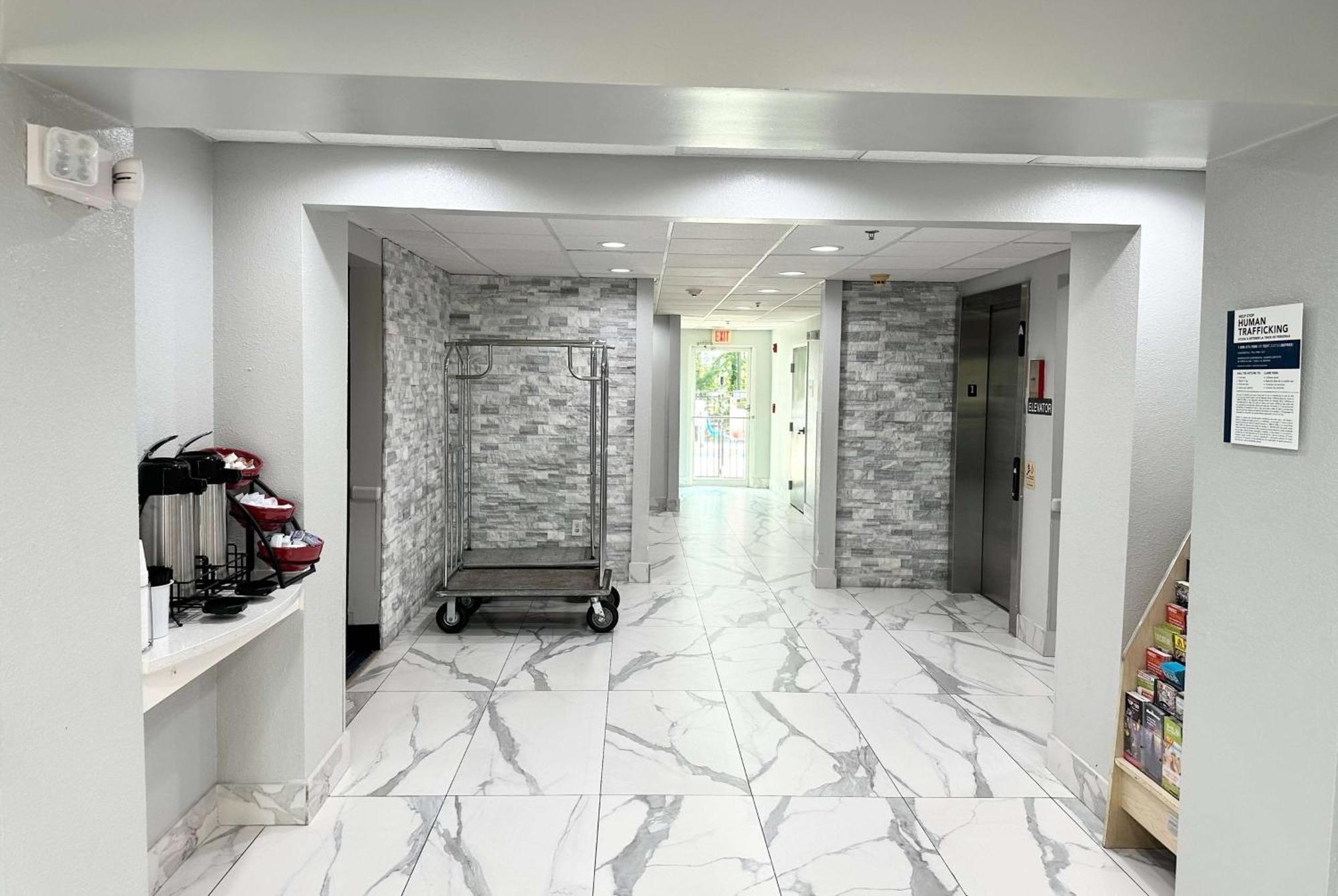 מלון Ramada By Wyndham Lithia Springs Atlanta מראה חיצוני תמונה