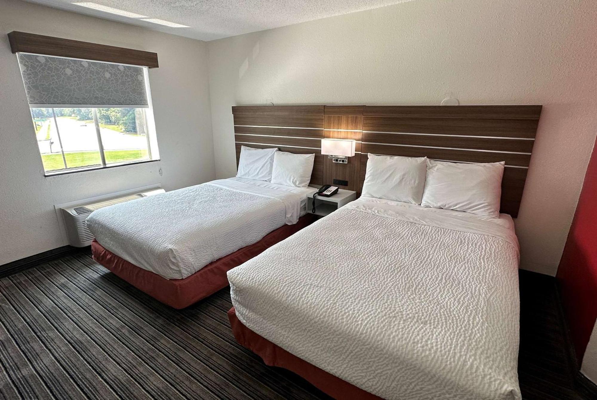 מלון Ramada By Wyndham Lithia Springs Atlanta מראה חיצוני תמונה